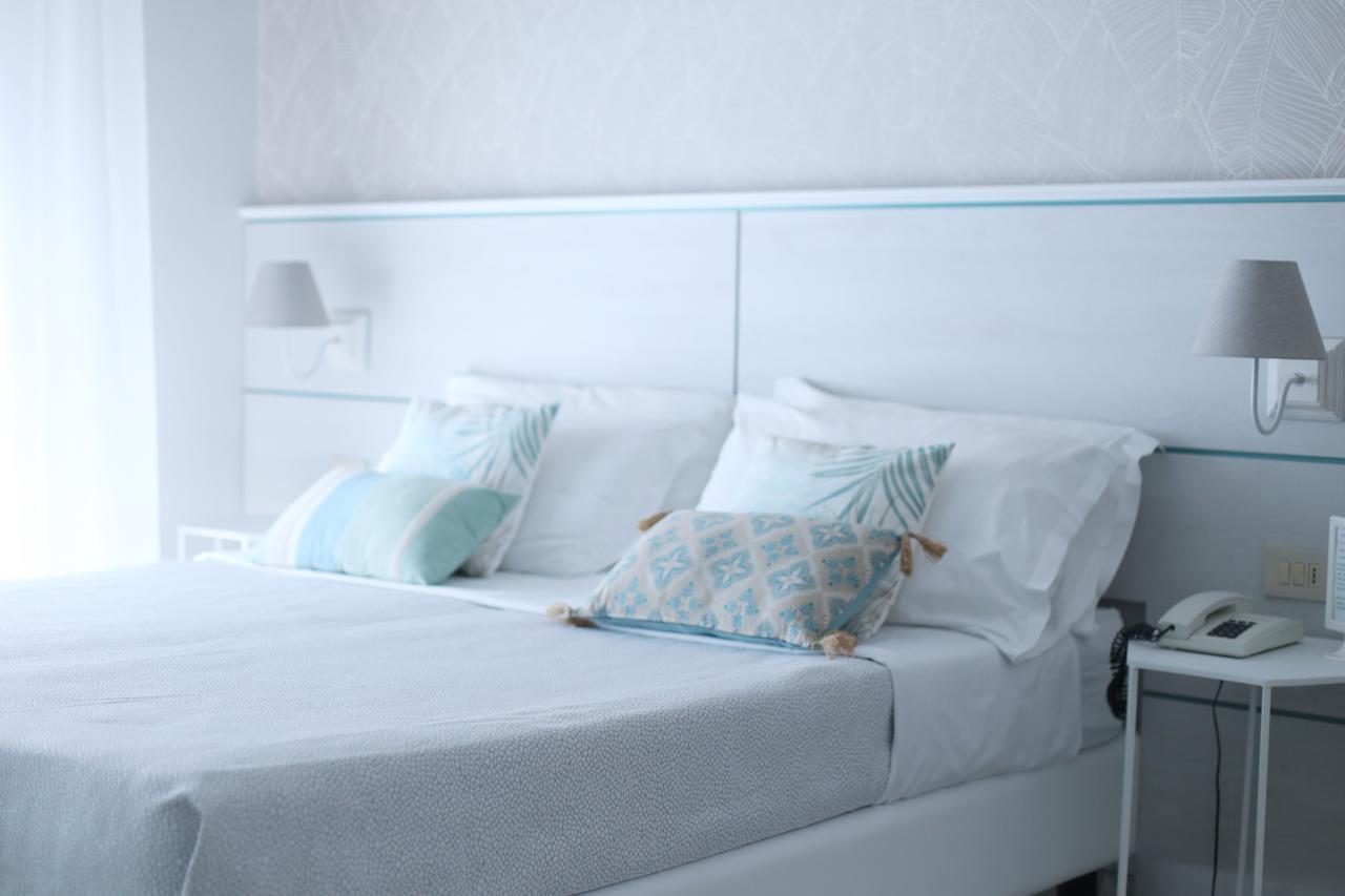 Economy Double or Twin Room,695351577:JPEG